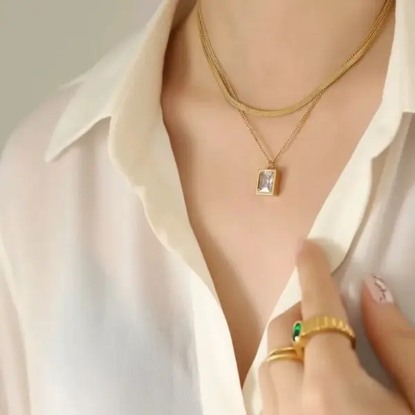 Light Luxury Water Drop Heart-shaped Bowknot Titanium Steel Pendant Necklace For Women Non-fading Versatile High-end Sensual Exquisite Collarbone Chain Water Drop Heart-shaped Jewelry