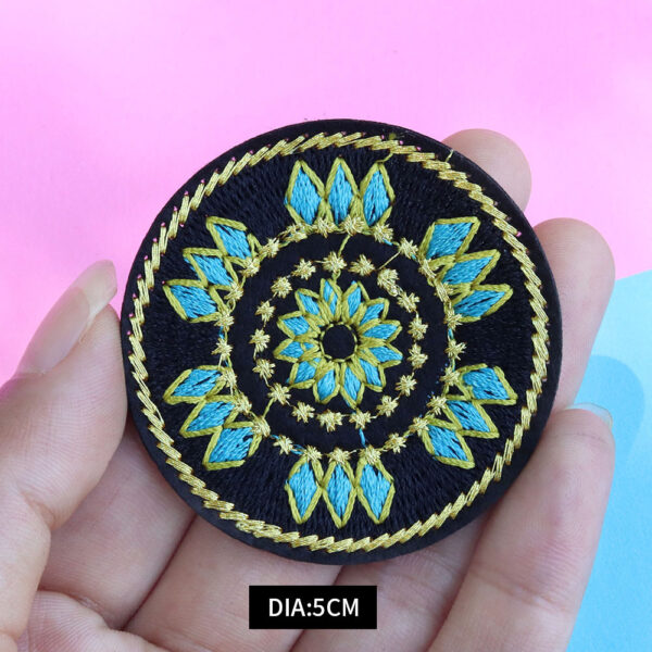 Wholesale 5cm Ethnic Style Round Flower Embroidery Bead Mixed Embroidery Patch Gold Line Cloth Sticker Garment Headwear Handmade Accessories