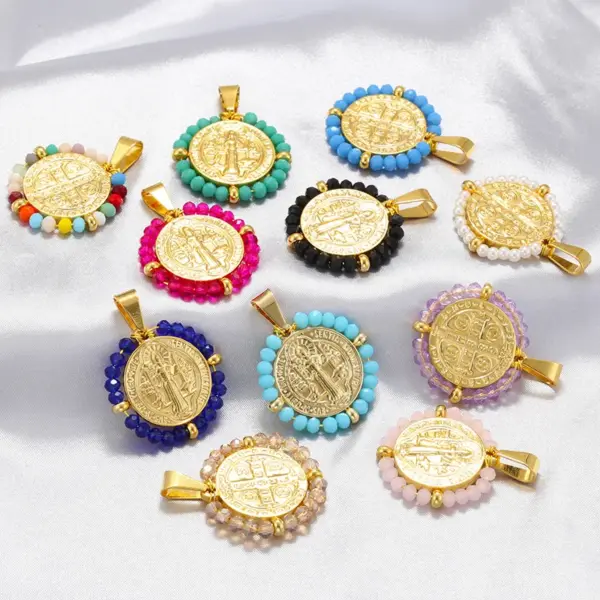 Wholesale Hip-Hop Retro Round Virgin Mary Copper Plating Inlay Carving 18K Gold Plated Zircon