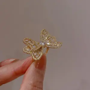 31# Ring-Golden Butterfly