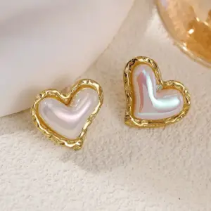 Gold / Average Size / Small Heart