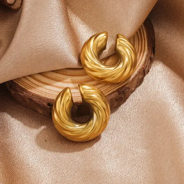 PVD Coated 18K Gold Real Gold Plated Solid Color Titanium Steel Simple Style Waterproof Non Tarnish Ear Cus