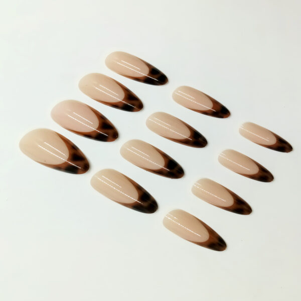 Wholesale Foreign Trade European and American Fake Nails Simple Solid Color Wearing Nails Fake Nails French Leopard Print Removable Nail Nails 24 Pieces