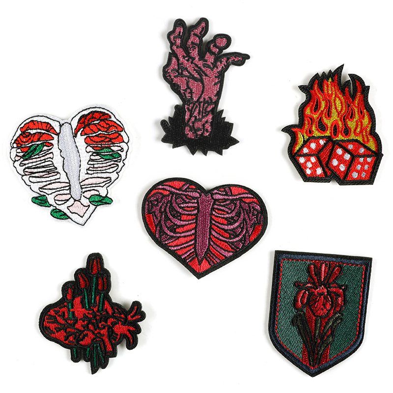Wholesale Computer embroidery logo heart-shaped skull patch badge aessories cross-border e-commerce sply clothing aessories embroidery cloth stickers