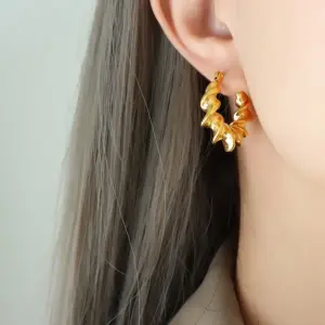 F696-Gold Earrings