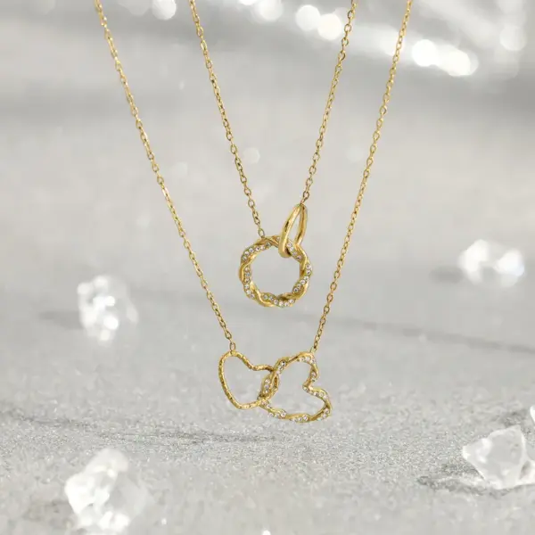 Wholesale New Product Braided Heart Inlaid Diamond Titanium Steel Collarbone Chain Women's Fashion Stainless Steel 18K Gold Circle Pendant Necklace