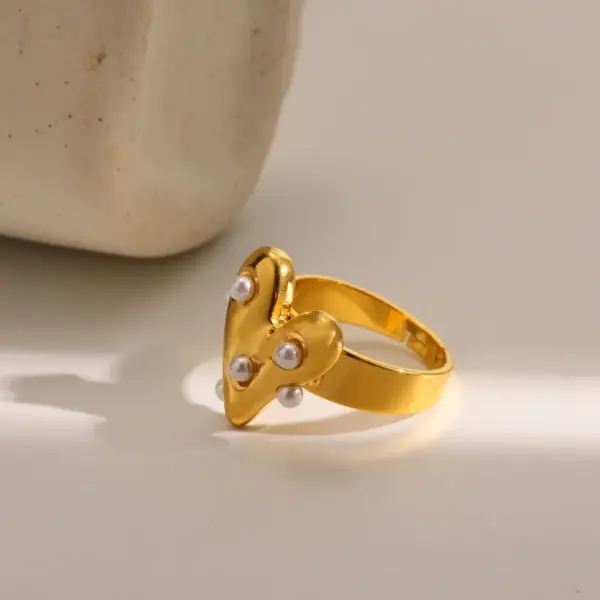 Wholesale 18K Gold Plated 304 Stainless Steel Vacuum Electroplating (In Furnace) Imitation Pearl Heart-Shaped Flat Snake Chain Cable Chain/Cross Chain/O Chain Jewelry Set For Women Valentine's Day