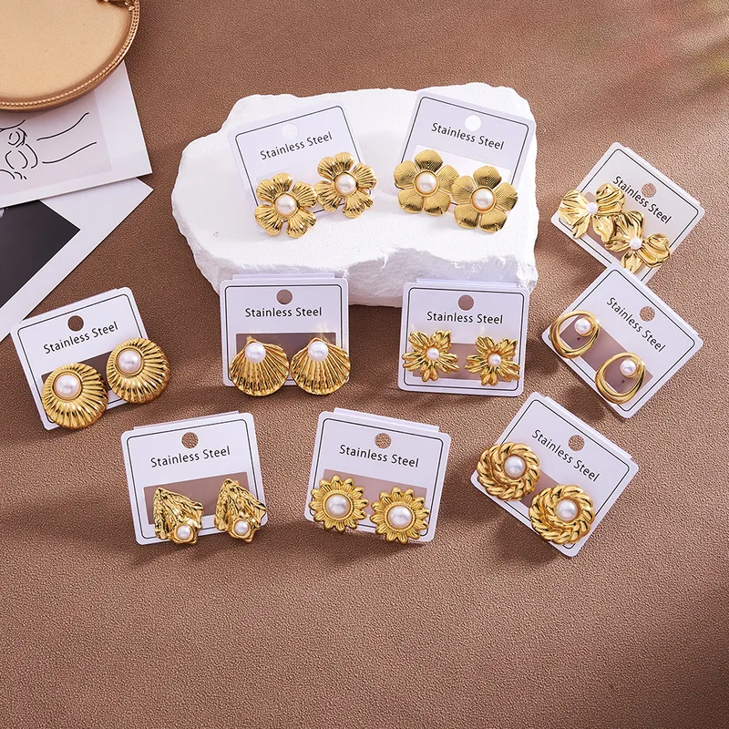 Wholesale PVD Coated Real Gold Plated 18K Gold Little Flower Bow Knot 304 Stainless Steel Casual Vintage Style Vacation Waterproof Non Tarnish Earrings