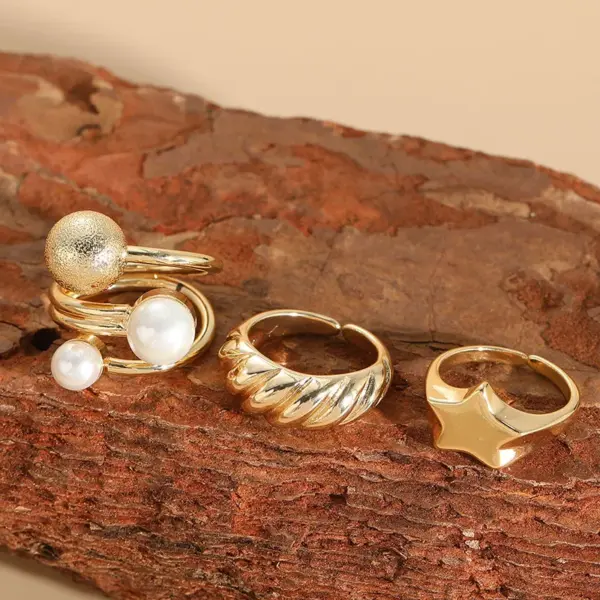 Wholesale Elegant Luxurious Classic Style Geometric Star Copper Plating Inlay Artificial Pearls 14k Gold Plated Open Ring
