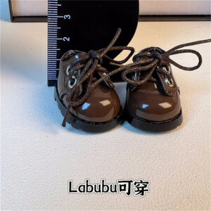 【Versatile Brown Shoes】 / Labubu is wearable in its first, second, and third generations.