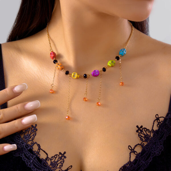 Wholesale European and American cross-border Halloween necklace for women, 2025 new style, unique, high-end, dark gothic style skull and spider necklace.