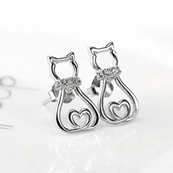 Wholesale Fashion Cute Hollow Inlaid Zircon Cat Copper Earrings Wholesale