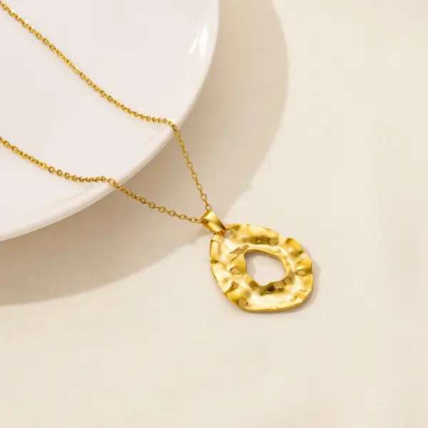 Wholesale PVD Coated Real Gold Plated Geometric Round 304 Stainless Steel Simple Style Waterproof Non Tarnish 304 Stainless Steel Pendant Necklace