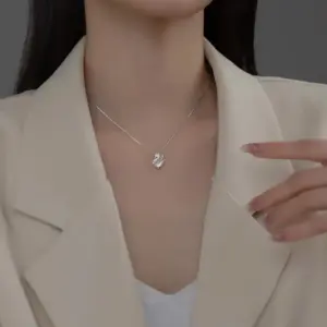 [8068] Zircon Swan Necklace [Steel Color]]