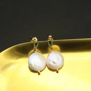 White Medium-14mm-Beccarite