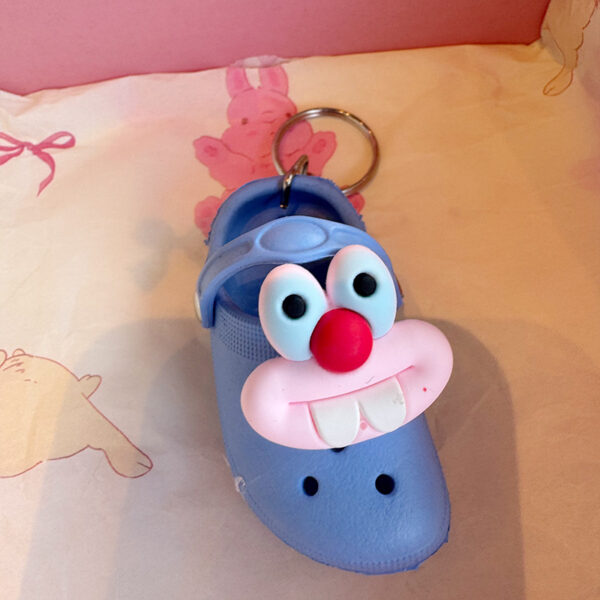 Wholesale Funny compact new mini slippers hole shoes car cute wind couple keychain backpack pendant small gift