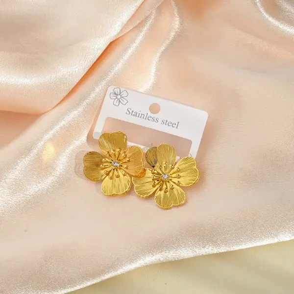 Wholesale Electroplating 18K Gold Plated Flower 304 Stainless Steel Casual Vintage Style Vacation Ear Studs