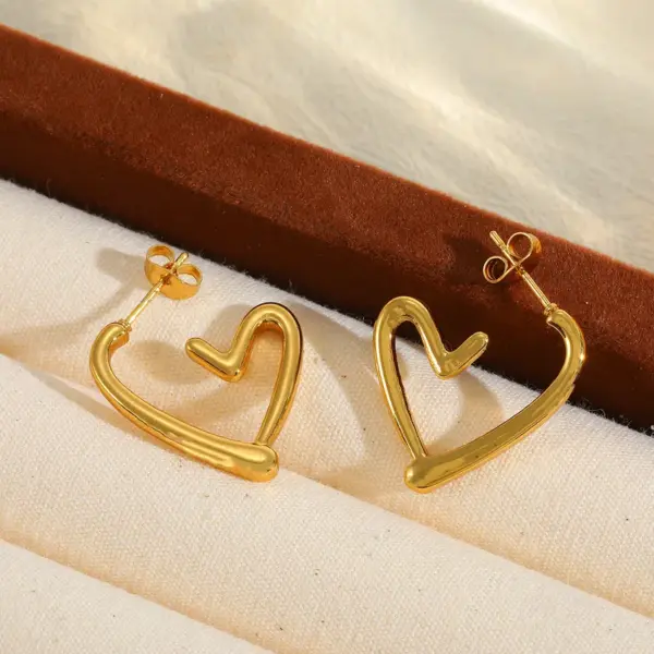 Wholesale 1 Pair Cute Basic Simple Style Irregular Heart Shape Plating 304 Stainless Steel 18K Gold Plated Earrings