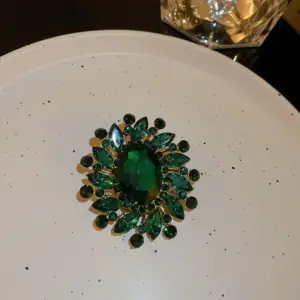 23 Flower Brooch