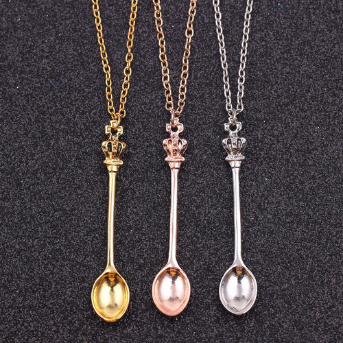 Wholesale Cross Border Jewelry Crown Mini Tea Spoon Classical Royal Alice Snuff Necklace Wholesale Women Spoon Necklace
