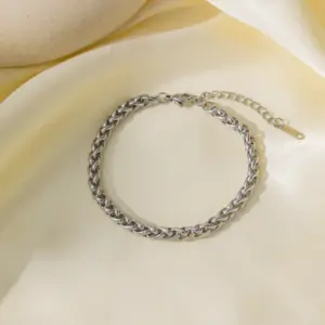 Qye2163 Winding Chain Bracelet / Steel Color