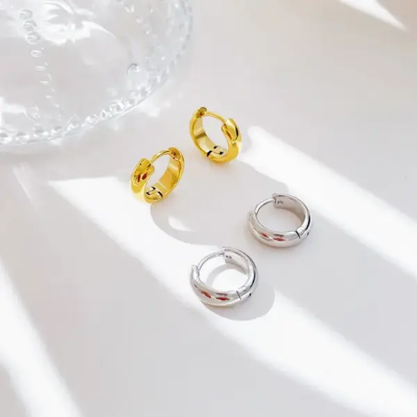 Wholesale PVD Coated 18K Gold Platinum Real Gold Plated Solid Color 304 Stainless Steel Simple Style Waterproof Non Tarnish Hoop Earrings