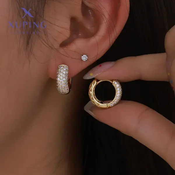 Wholesale 1 Pair XUPING Simple Style Commute Circle Inlay Copper Artificial Gemstones 18K Gold Plated Hoop Earrings