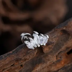 3369 Silver / Ear Studs