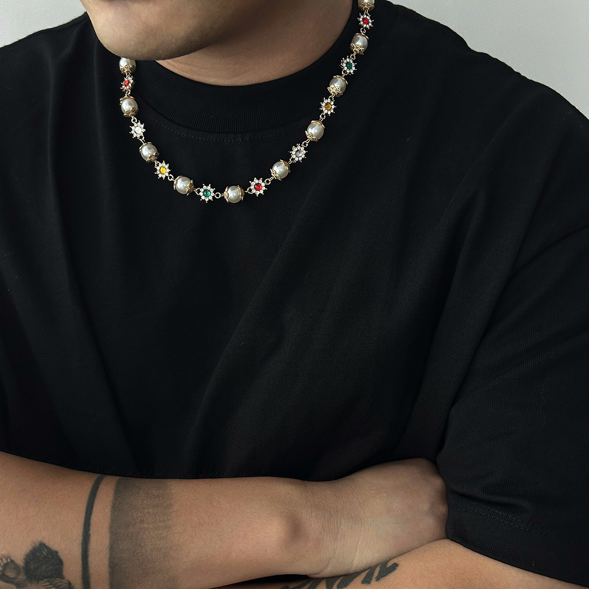 Wholesale European and American Hip Hop Pearl Flower Necklace Men's High-end Sense Fashion Personality Clavicle Chain Hot Cross-border Men's Jewelry