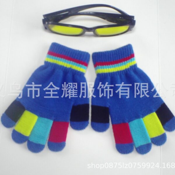 Wholesale Winter five color warm knitted yarn children's gloves