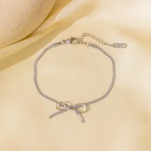 Ae103 Bow Bracelet / Steel Color