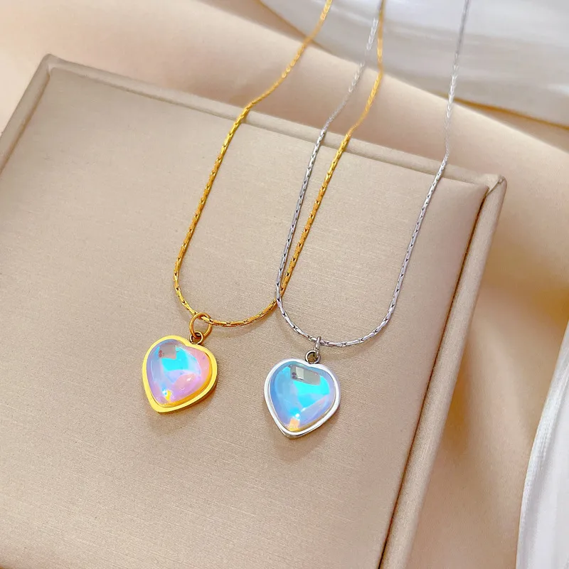 Wholesale PVD Coated Real Gold Plated Heart Shape Titanium Steel Sweet Waterproof Non Tarnish Pendant Necklace