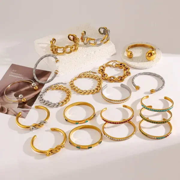 Wholesale 304 Stainless Steel Bracelet Women's Non-fading Electroplated 18K Gold Color Oval And Irregular Shaped Style