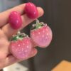 Wholesale Small fresh and sweet strawberry double ball ear clip