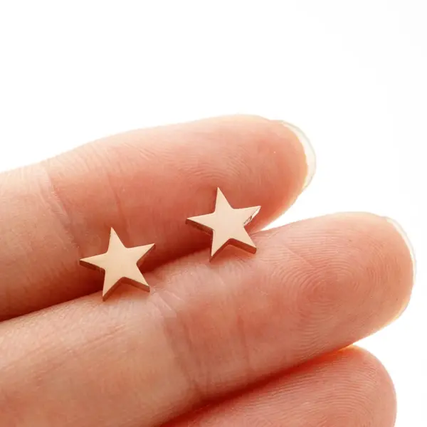 Wholesale PVD Coated 18K Gold Real Gold Plated Star Heart Shape 304 Stainless Steel IG Style Cute Sweet Waterproof Non Tarnish Ear Studs