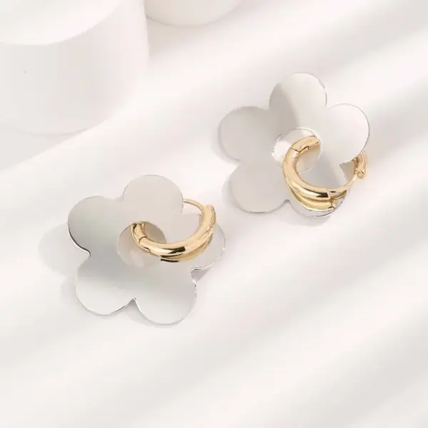 Vacuum Plating Real Gold Plated 18K Gold Flower 304 Stainless Steel Copper Cute Sweet Waterproof Non Tarnish Ear Studs