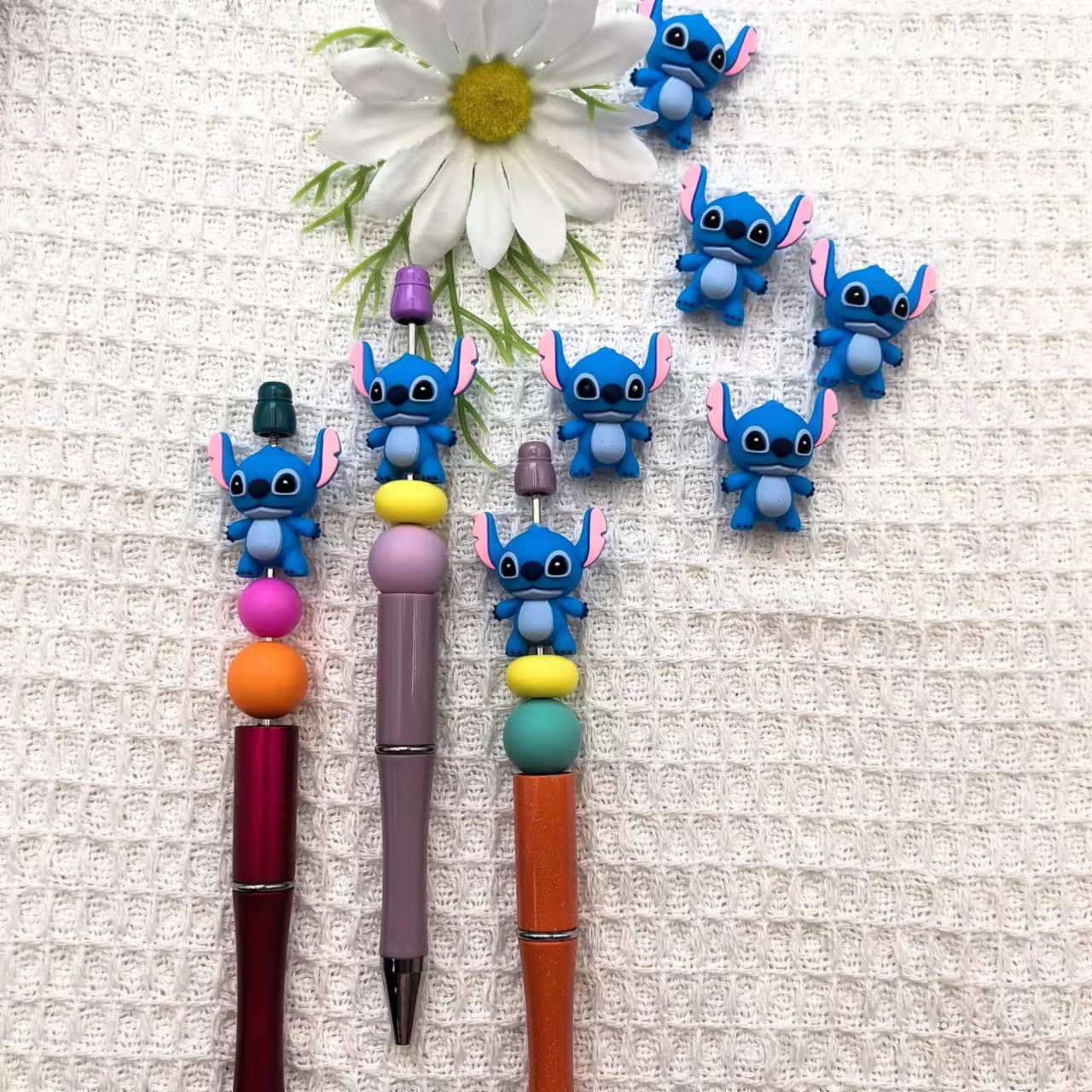 Wholesale new 3D small stillborn silicone beads cute cartoon DYI beaded factory