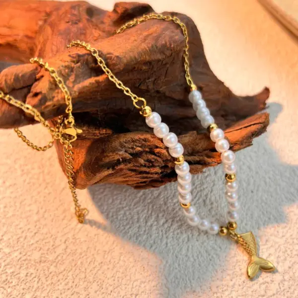 Wholesale PVD Coated Real Gold Plated 18K Gold Sun Star Butterfly 304 Stainless Steel Elegant Waterproof Non Tarnish 304 Stainless Steel Pendant Necklace