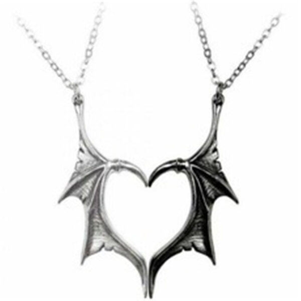 Wholesale Cross-border Foreign Trade Demon Wings Necklace Couple Gothic Retro Punk Hip Hop Metal Pendant Heart-shaped Necklace