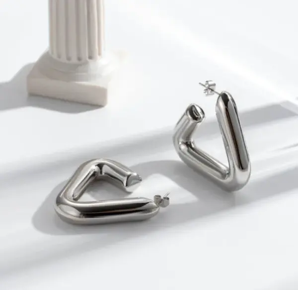 Wholesale 304 Stainless Steel Solid Color PVD Coated 18K Gold Plated 18K Gold Simple Style Classic Style Waterproof Non Tarnish Plating Gold Ear Studs