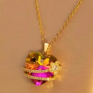 Big Peach Heart Plum Blossom Necklace
