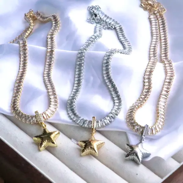 Wholesale Luxurious Simple Style Shiny Star Heart Shape Copper 18k Gold Plated Silver Plated Zircon Pendant Necklace In Bulk