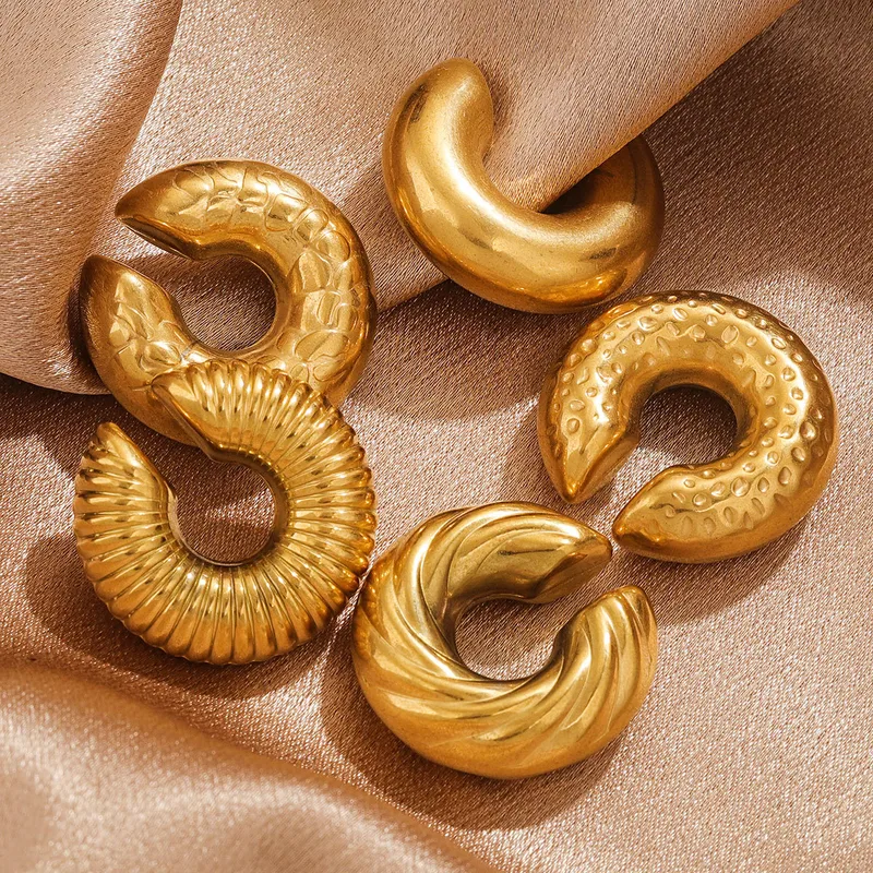 PVD Coated 18K Gold Real Gold Plated Solid Color Titanium Steel Simple Style Waterproof Non Tarnish Ear Cus