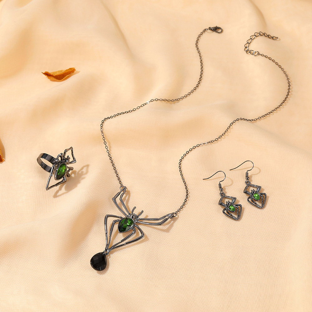 Wholesale Jewelry personality exaerated three-piece necklace earrings ring vintage emerald suit aessories
