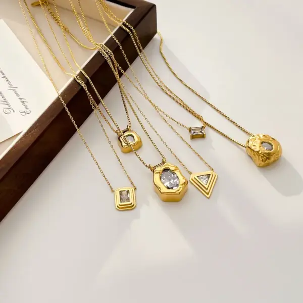 Wholesale Simple Style Triangle Square Titanium Steel Zircon Pendant Necklace In Bulk