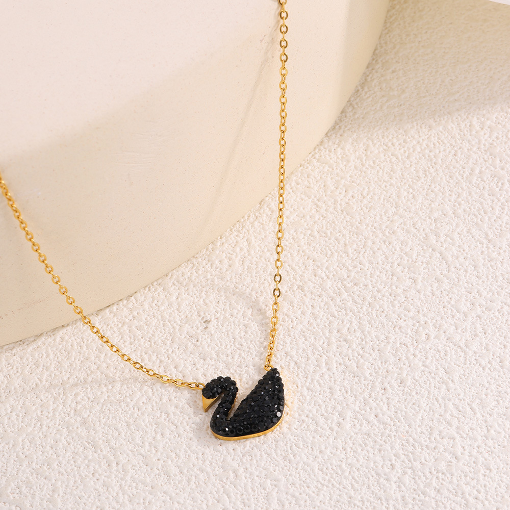 Wholesale Fashion European and American Black Swan Star Titanium Steel Necklace Women's All-match High-end Simple Instagram Style Girlfriend Clavicle