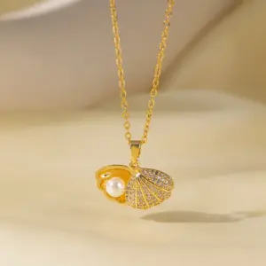 [8119] Pearl Shell Necklace / Gold