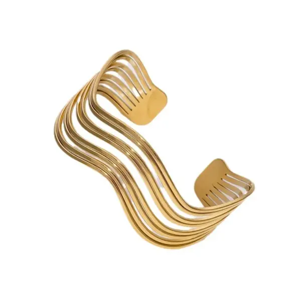 Wholesale Simple European Style Geometric Gold-Plated Stainless Steel Bracelet For Women, Non-Fading, Simple Heart Flower French Style Jewelry