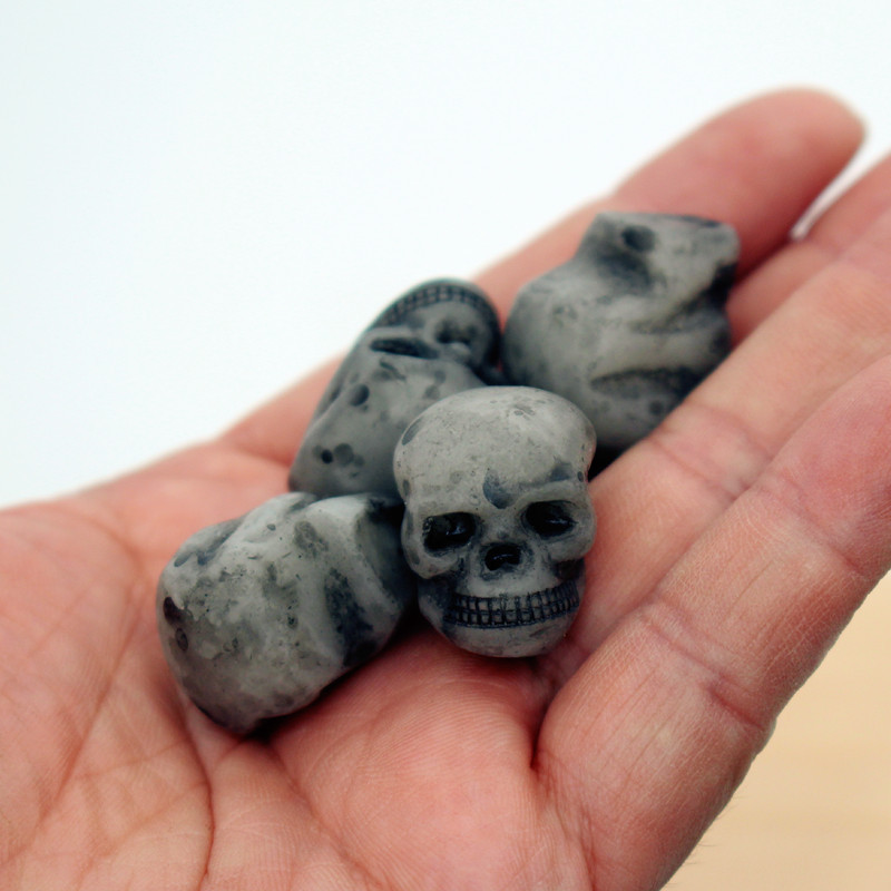 Wholesale Dollhouse1:12 doll house skull horror decoration model bjd holiday decoration aessories