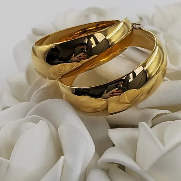 Wholesale PVD Coated 18K Gold Real Gold Plated Round 304 Stainless Steel Fashion Waterproof Non Tarnish 304 Stainless Steel Earrings